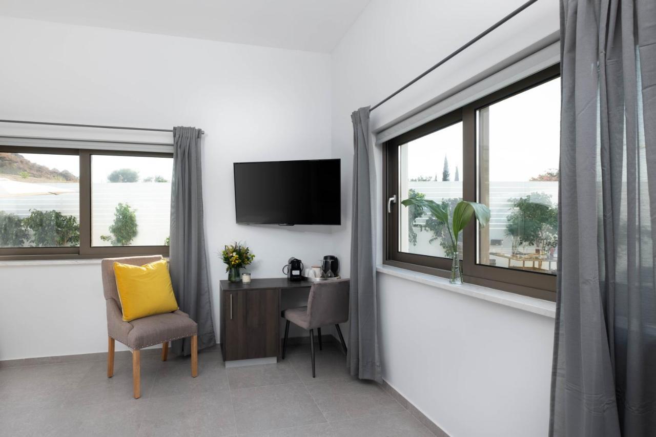 Rooms At Villa Amour Cyprus Voroklini Exterior foto